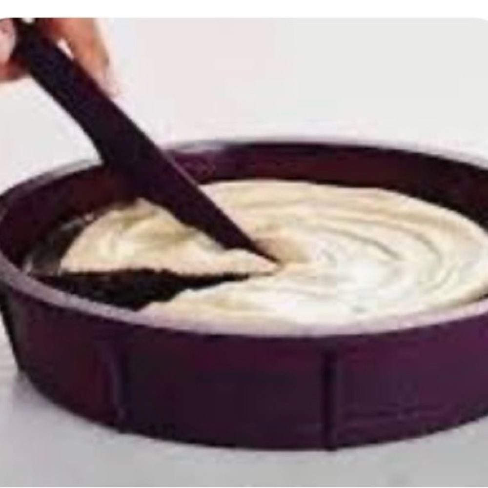 Epicure 8” Silicone Cake Pans- Set of 2 - Picture 6 of 6